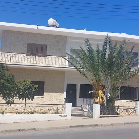 Secret Garden Guest House 04 Famagusta  Exterior foto